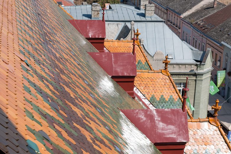 ...  a limeni delova krovu su ofabrani