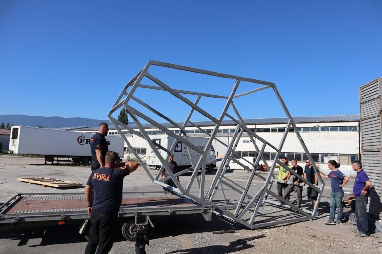 ... i potom transportovana na mesto ugradnje.