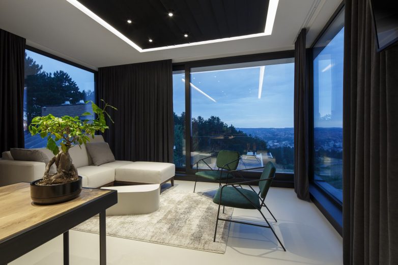 Porodična kuća na bradu Popare iznad Valjeva; Foto: Relja Ivanić