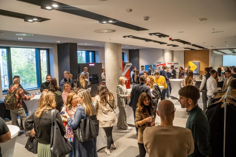 Atmosfera nakon MeetUpa; Foto: Jakov Simović