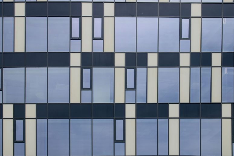 Naučno-tehnološki park – detalj fasade; Foto: Dr Goran V. Anđelković, u. d. i. a.