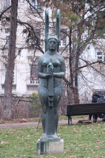 Krilata figura u Kalemegdanskom parku; Foto: arhiva autora